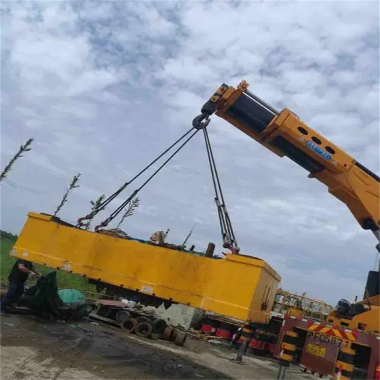 汝南随车吊吊集装箱怎么吊